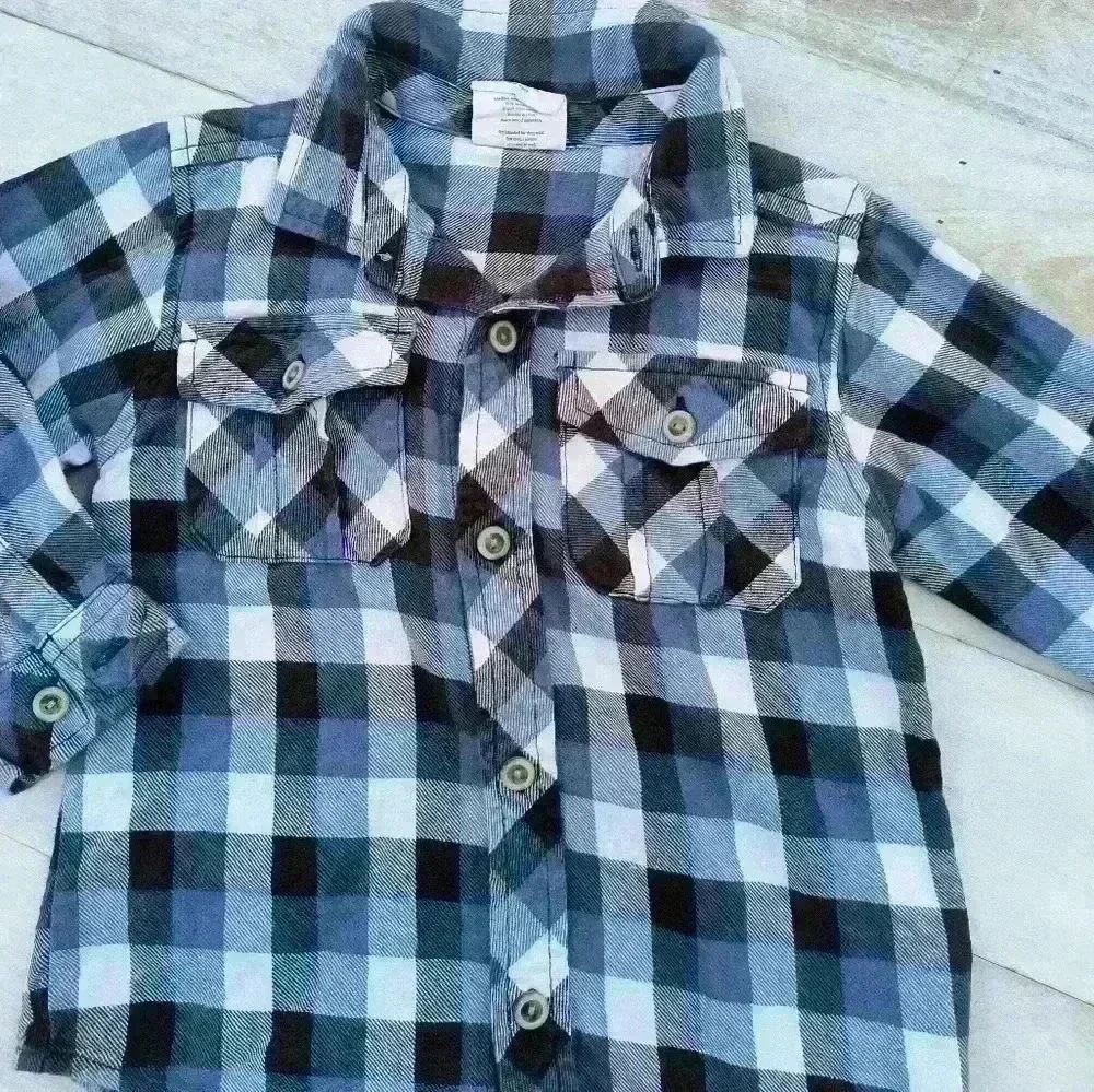 Crazy 8 Toddler Boys Plaid Button Up Flannel Shirt Long Sleeve Size 3T